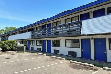 هتل American Inn & Suites Bishop Airport Flint
