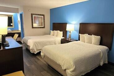 هتل American Inn & Suites Bishop Airport Flint