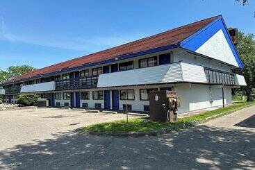 هتل American Inn & Suites Bishop Airport Flint