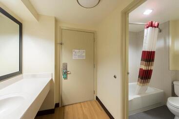 هتل Red Roof Inn Houston  Brookhollow