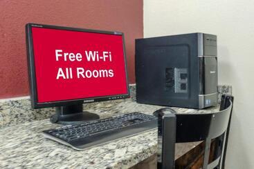هتل Red Roof Inn Houston  Brookhollow