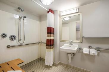 هتل Red Roof Inn Lansing West  Msu