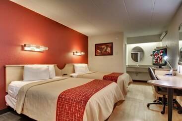 هتل Red Roof Inn St Louis  Westport