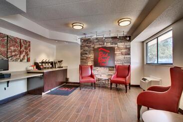 هتل Red Roof Inn St Louis  Westport