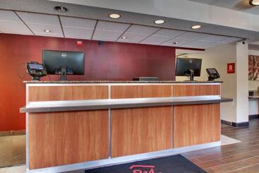 هتل Red Roof Inn St Louis  Westport