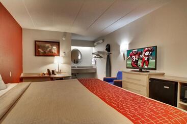 هتل Red Roof Inn St Louis  Westport