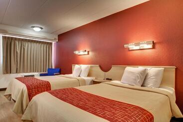 هتل Red Roof Inn St Louis  Westport