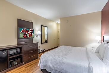 هتل Red Roof Inn Plus+ Austin South