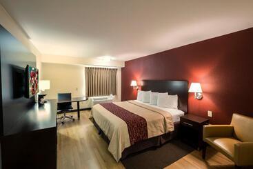 בית מלון כפרי Red Roof Inn Plus+ Houston   Energy Corridor