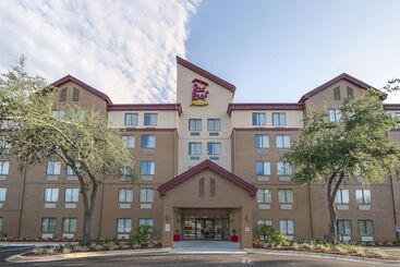 هتل Red Roof Inn Plus+ Jacksonville – Southpoint