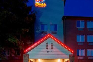 هتل Red Roof Inn Plus Raleigh Downtown Ncsu Conv Center