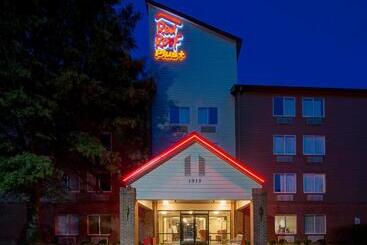 هتل Red Roof Inn Plus Raleigh Downtown Ncsu Conv Center