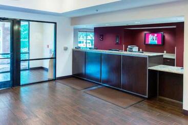 هتل Red Roof Inn Plus Raleigh Downtown Ncsu Conv Center