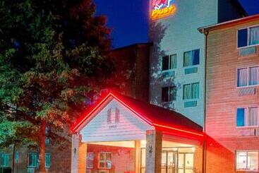 هتل Red Roof Inn Plus Raleigh Downtown Ncsu Conv Center