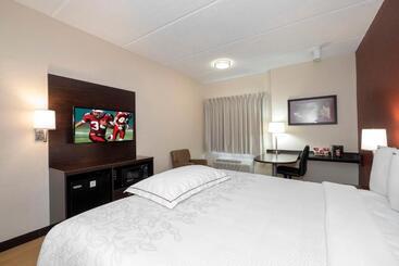 هتل Red Roof Inn Plus Raleigh Downtown Ncsu Conv Center