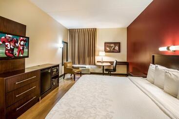 هتل Red Roof Inn Plus Raleigh Downtown Ncsu Conv Center