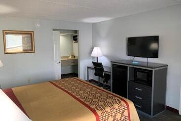 هتل Travelodge By Wyndham Pigeon Forge