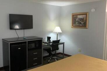 هتل Travelodge By Wyndham Pigeon Forge