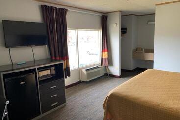 هتل Travelodge By Wyndham Pigeon Forge