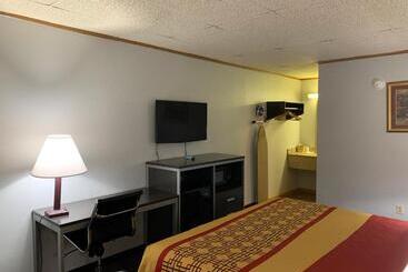 هتل Travelodge By Wyndham Pigeon Forge