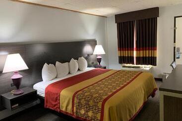 هتل Travelodge By Wyndham Pigeon Forge