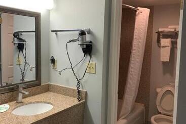 هتل Travelodge By Wyndham Pigeon Forge