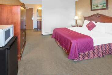 فندق على الطريق Days Inn By Wyndham Eureka Ca