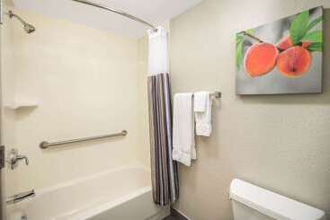مُتل La Quinta By Wyndham Atlanta Airport North