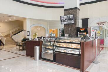 Ramada Plaza By Wyndham Marco Polo Beach Resort