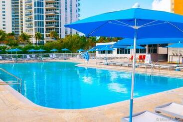 Ramada Plaza By Wyndham Marco Polo Beach Resort