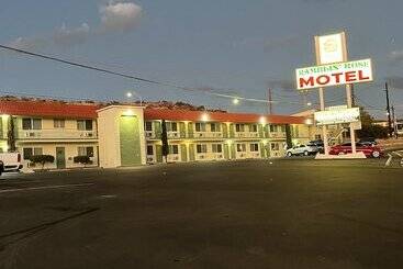 Ramblin Rose Motel