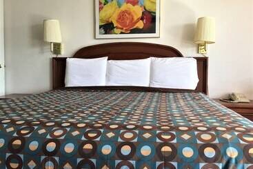 Ramblin Rose Motel