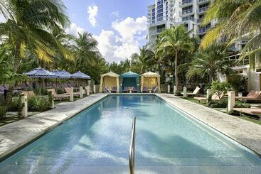 استراحتگاه Andaz Miami Beach, By Hyatt