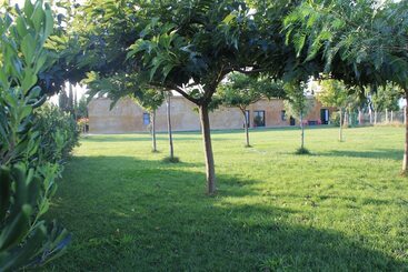 Granja Escola La Perdiu   Hostel