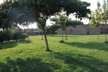 Granja Escola La Perdiu   Hostel