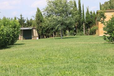 Granja Escola La Perdiu   Hostel