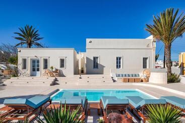 آپارتمانهای توریستها Indigo Luxury Mansion