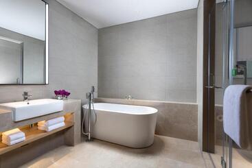 هتل Holiday Inn Guiyang City Center, An Ihg