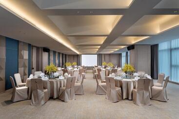 هتل Holiday Inn Guiyang City Center, An Ihg
