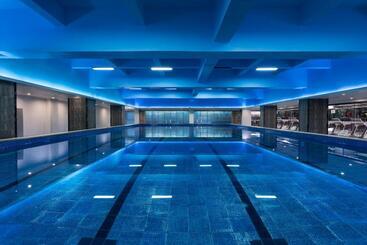 هتل Holiday Inn Guiyang City Center, An Ihg