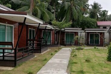 هتل Phumiphat Resort Koh Mook