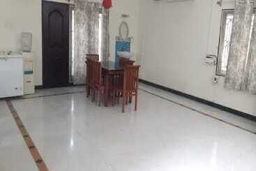 Maxiprime Hotels Panaiyur
