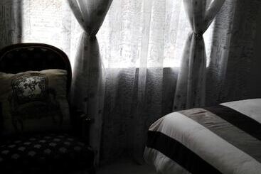 پانسیون Lapeng Home Away From Home