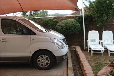 پانسیون Lapeng Home Away From Home