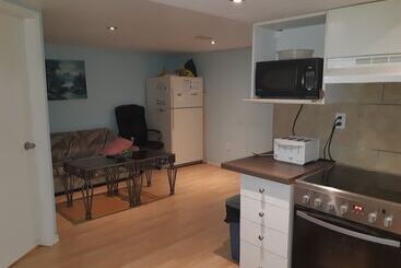 پانسیون Mcmaster Accommodations