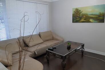 پانسیون Mcmaster Accommodations