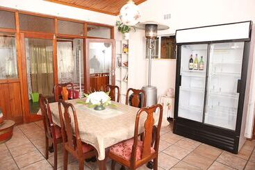 پانسیون Oudtshoorn Homestay Accommodation