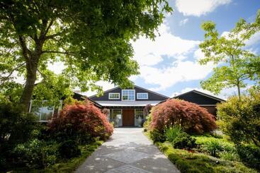 تختخواب و صبحانه Blackwood House