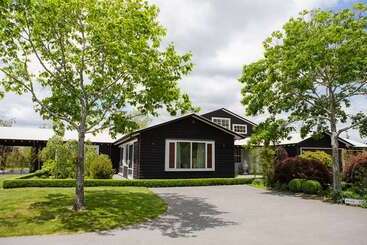 تختخواب و صبحانه Blackwood House
