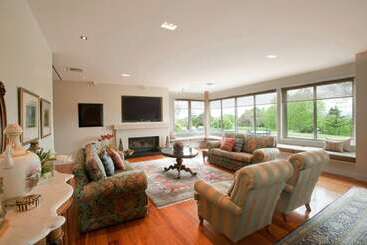 تختخواب و صبحانه Blackwood House
